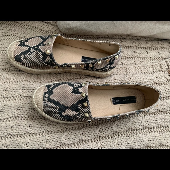 Steve madden snake print studded slip on - Picture 2 of 5